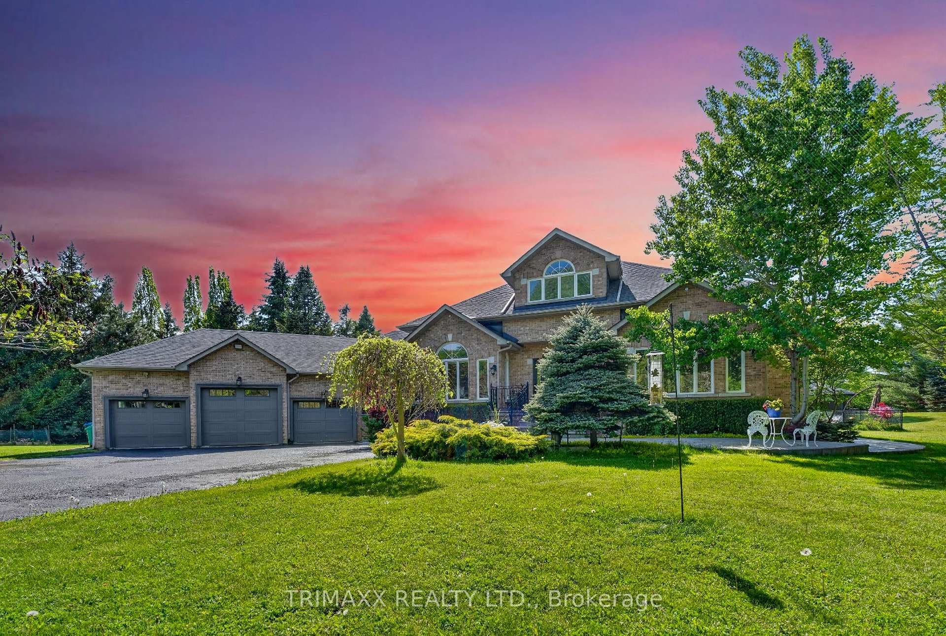 18 Walton Drive photo 3