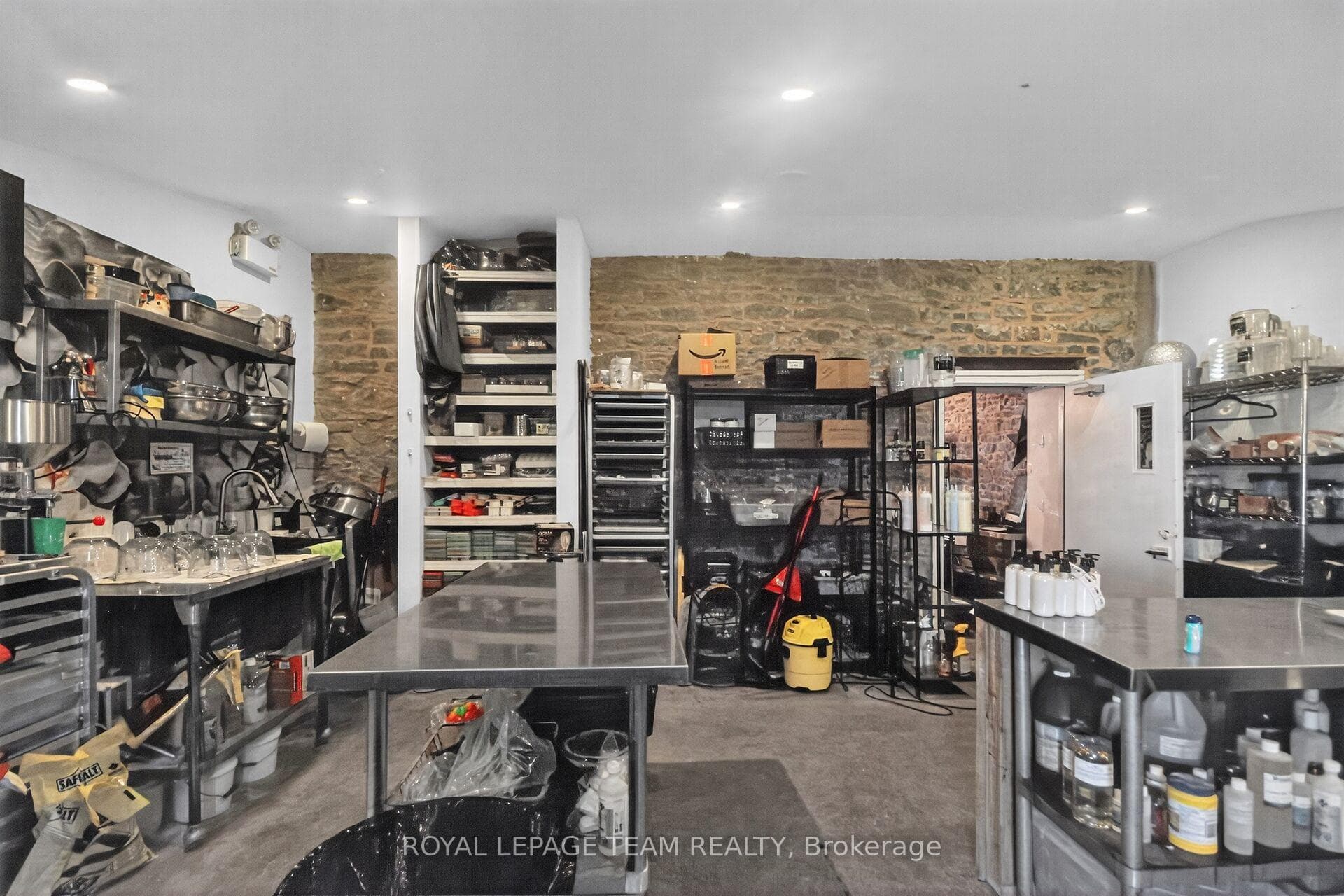 212-224 St Lawrence Street photo 10
