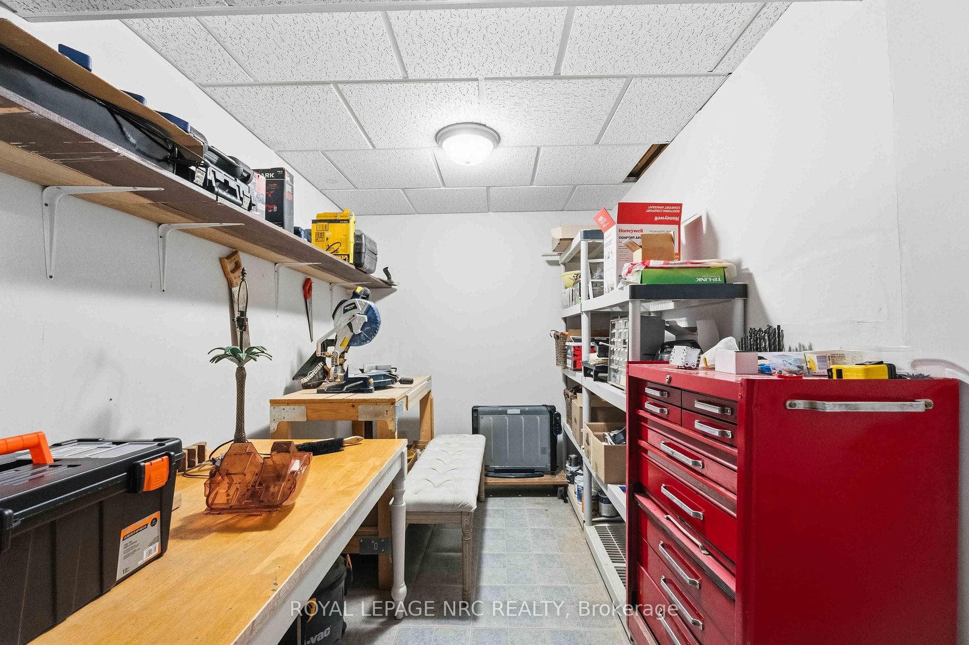 storage.work shop area