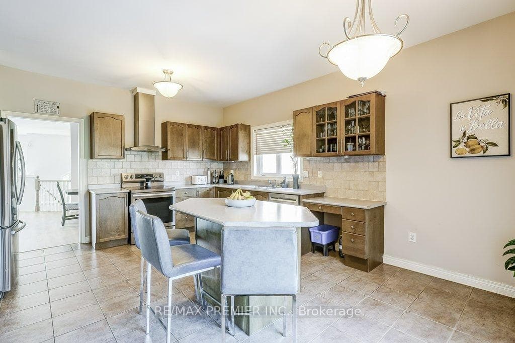 122 Monterey Road photo 21