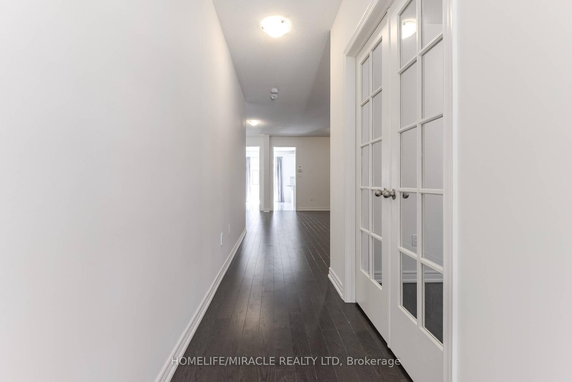21 Ezra Crescent photo 4