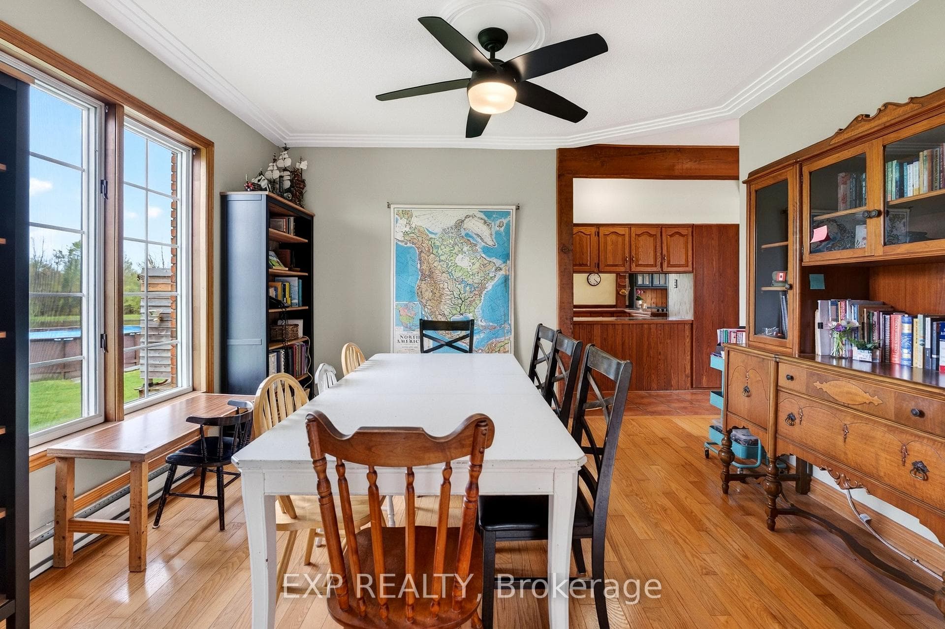 2266 Pettit Road photo 13