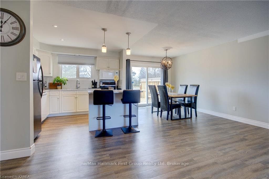 801 DANBURY Road photo 3