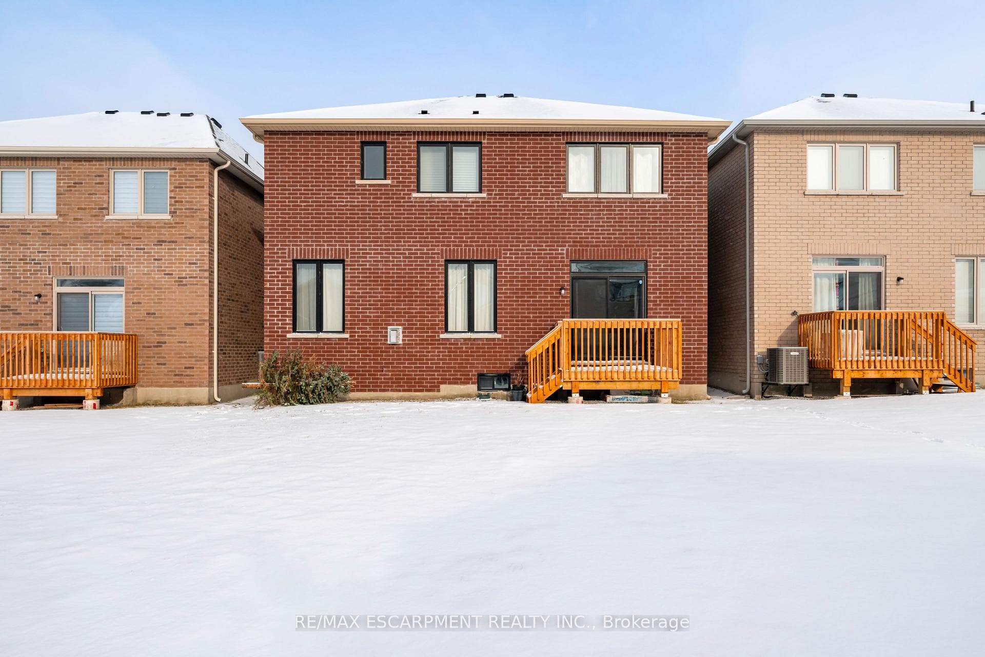 48 Sparrow Way photo 3