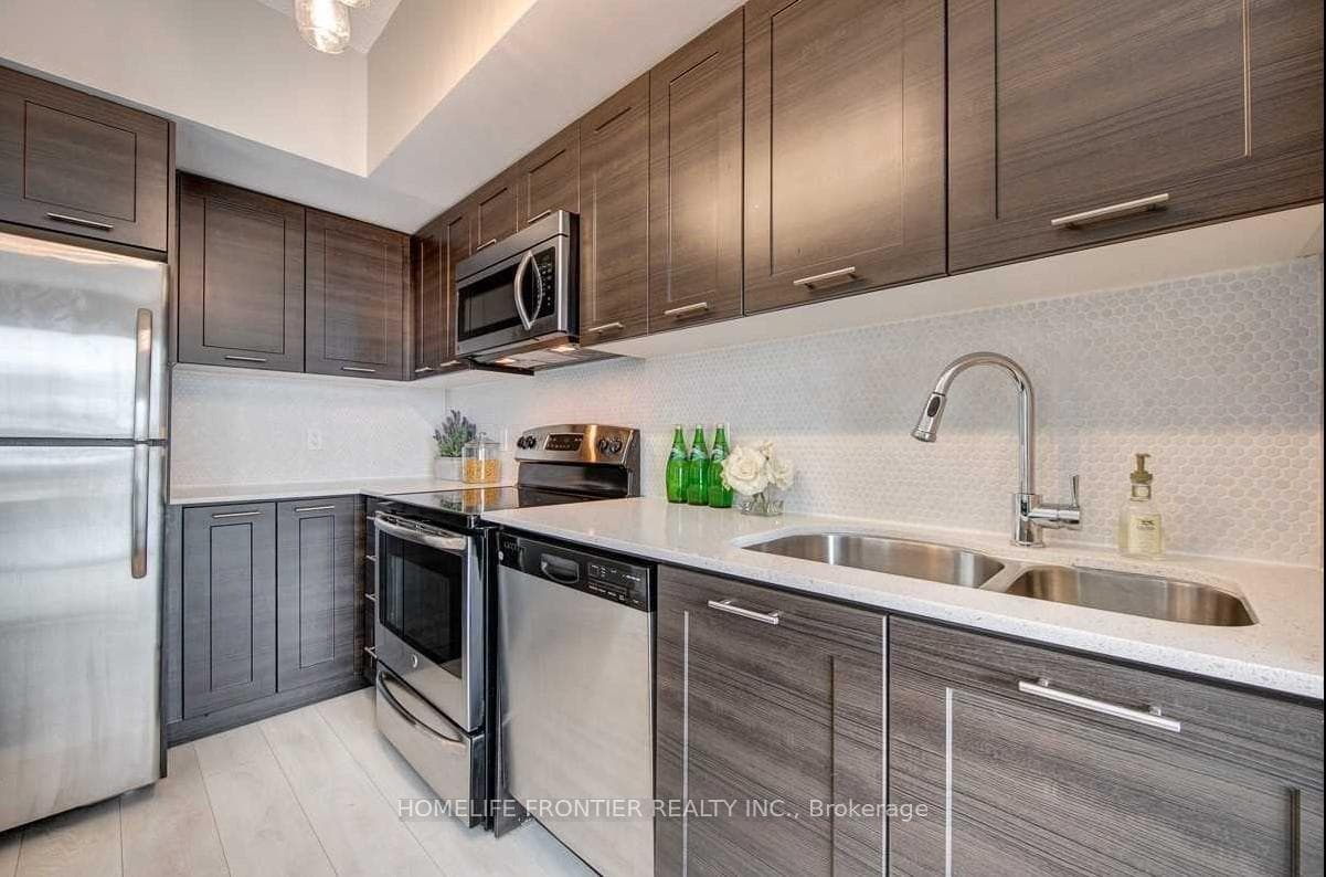2220 Lake Shore Boulevard Unit 1901 photo 1