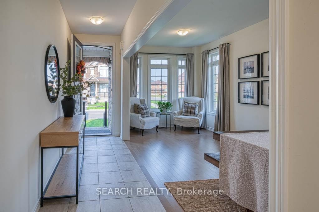 35 Wheatberry Crescent photo 3