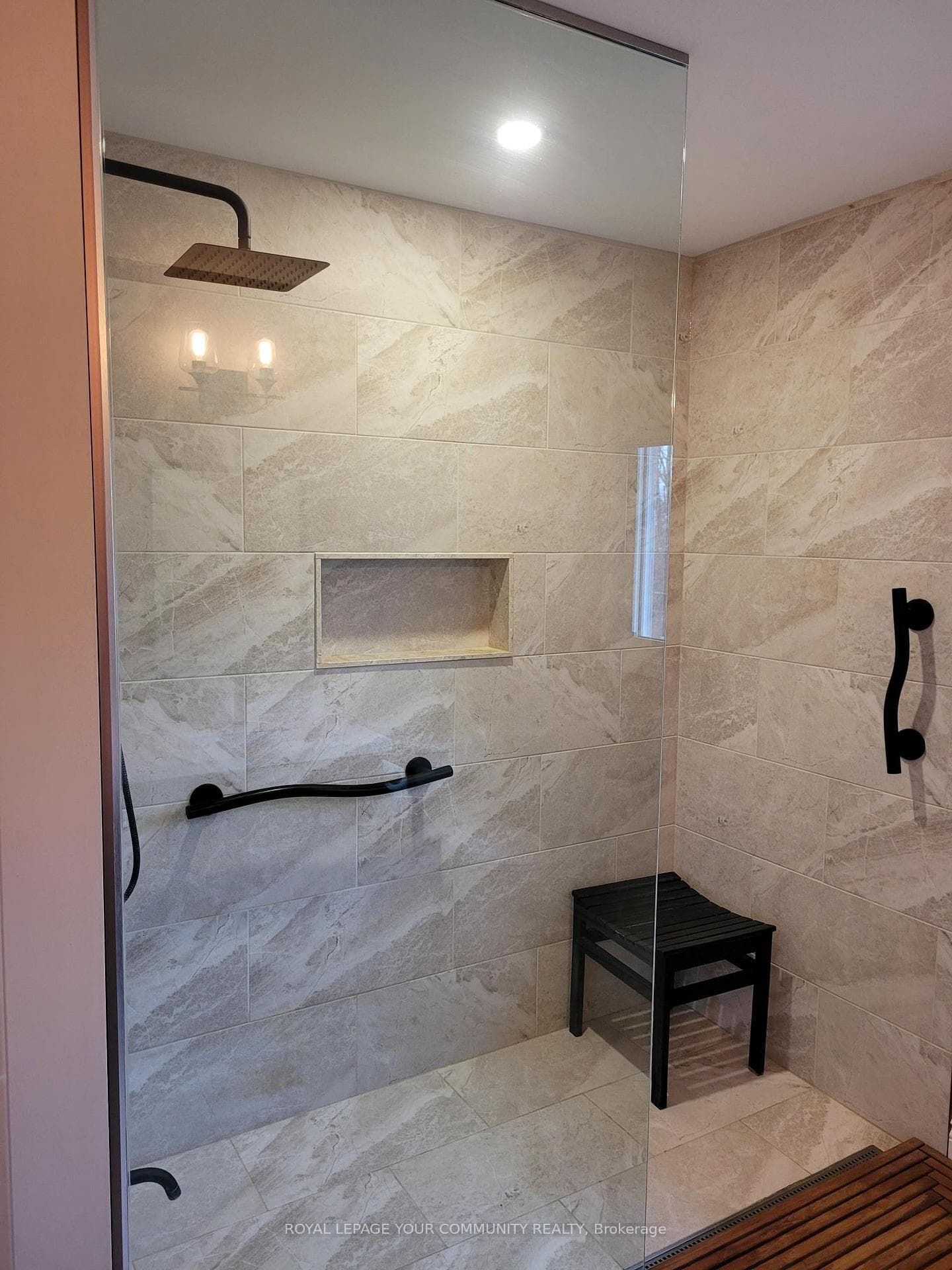 44 Hadera Place photo 16