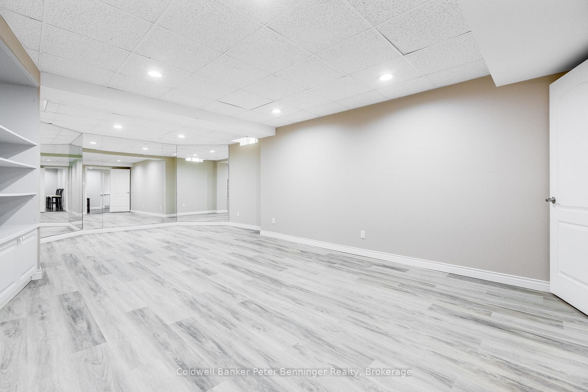 152 Treegrove Circle photo 33