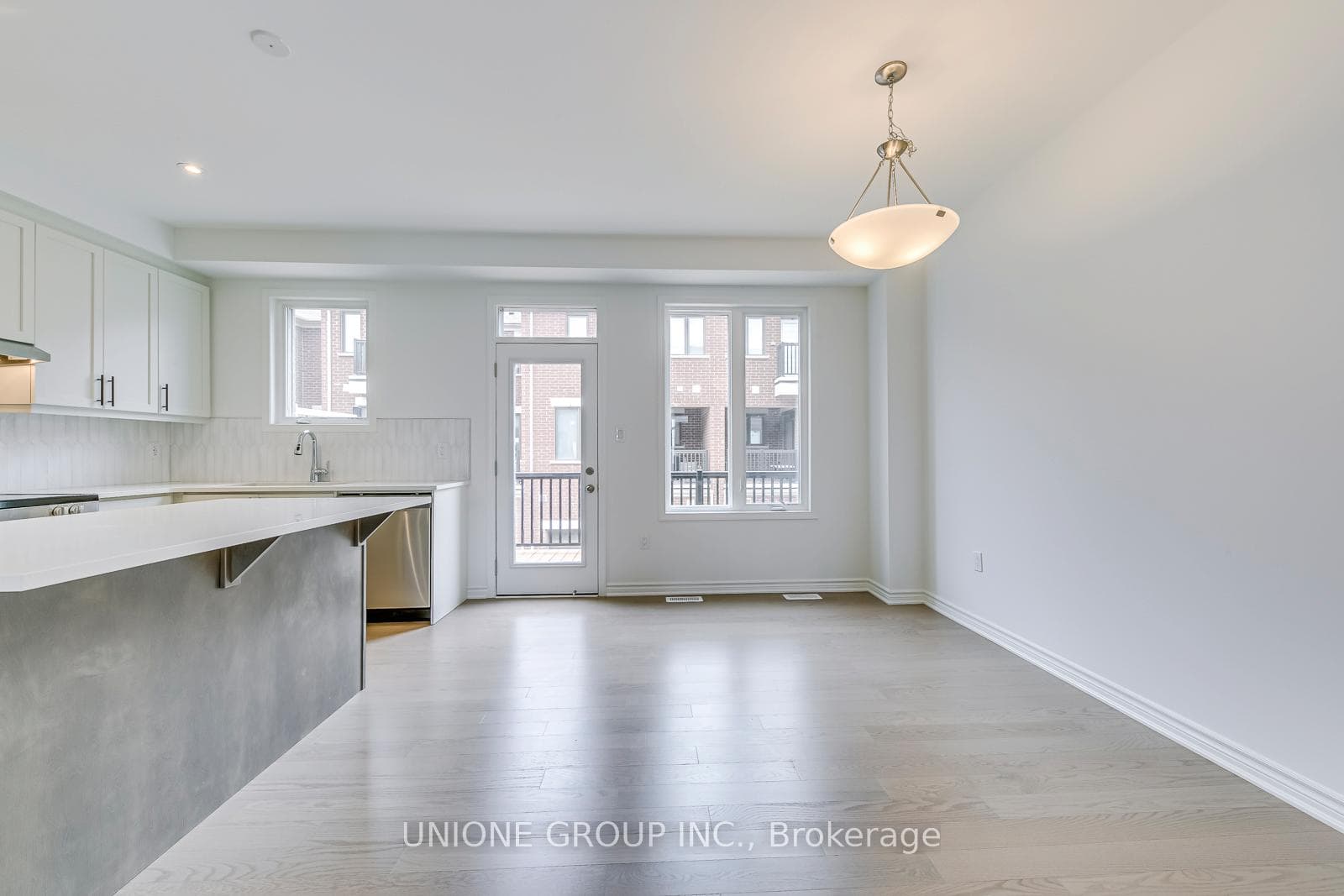 3050 Merrick Road photo 12