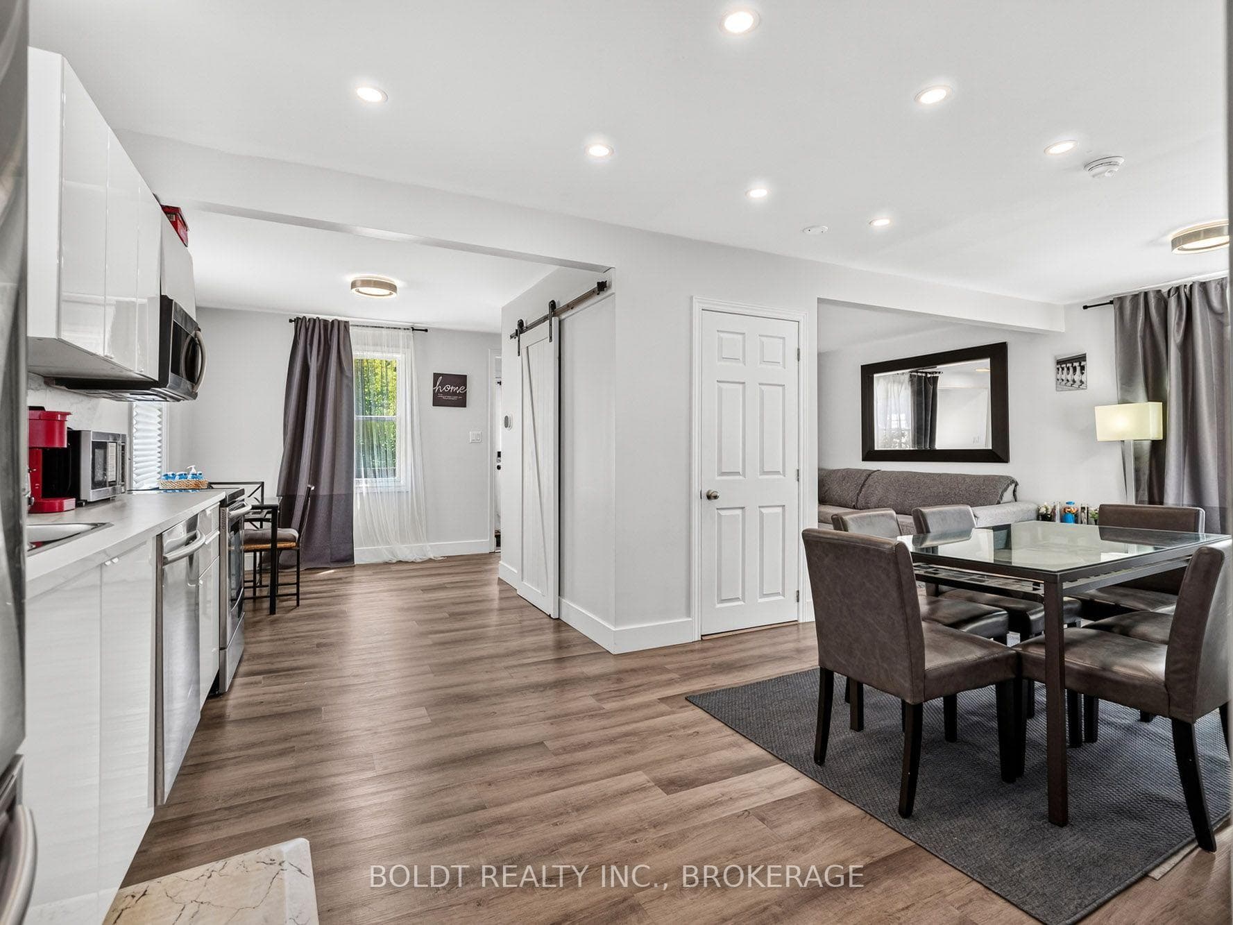 642 PENNER Road photo 10