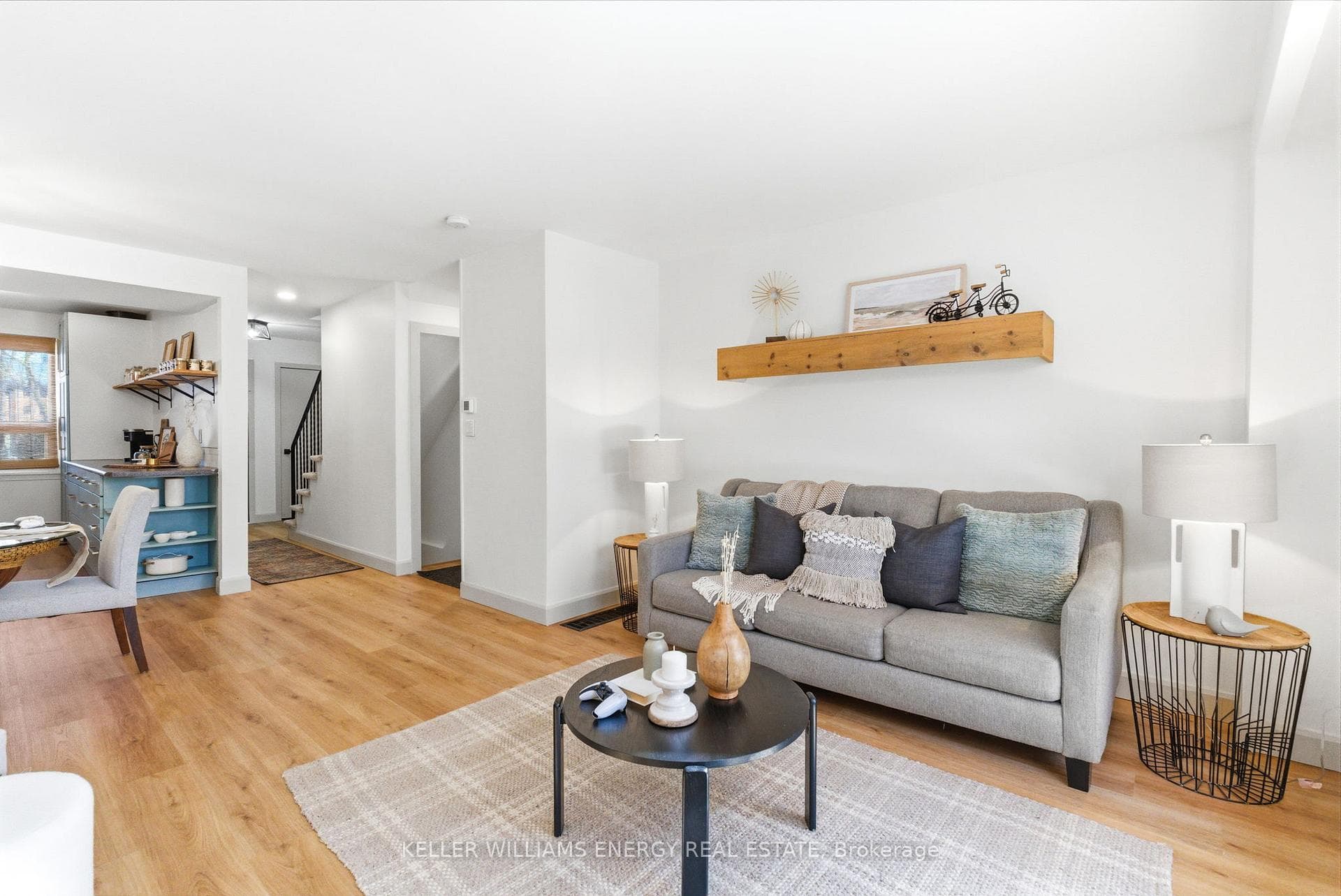 520 Minto Court photo 16