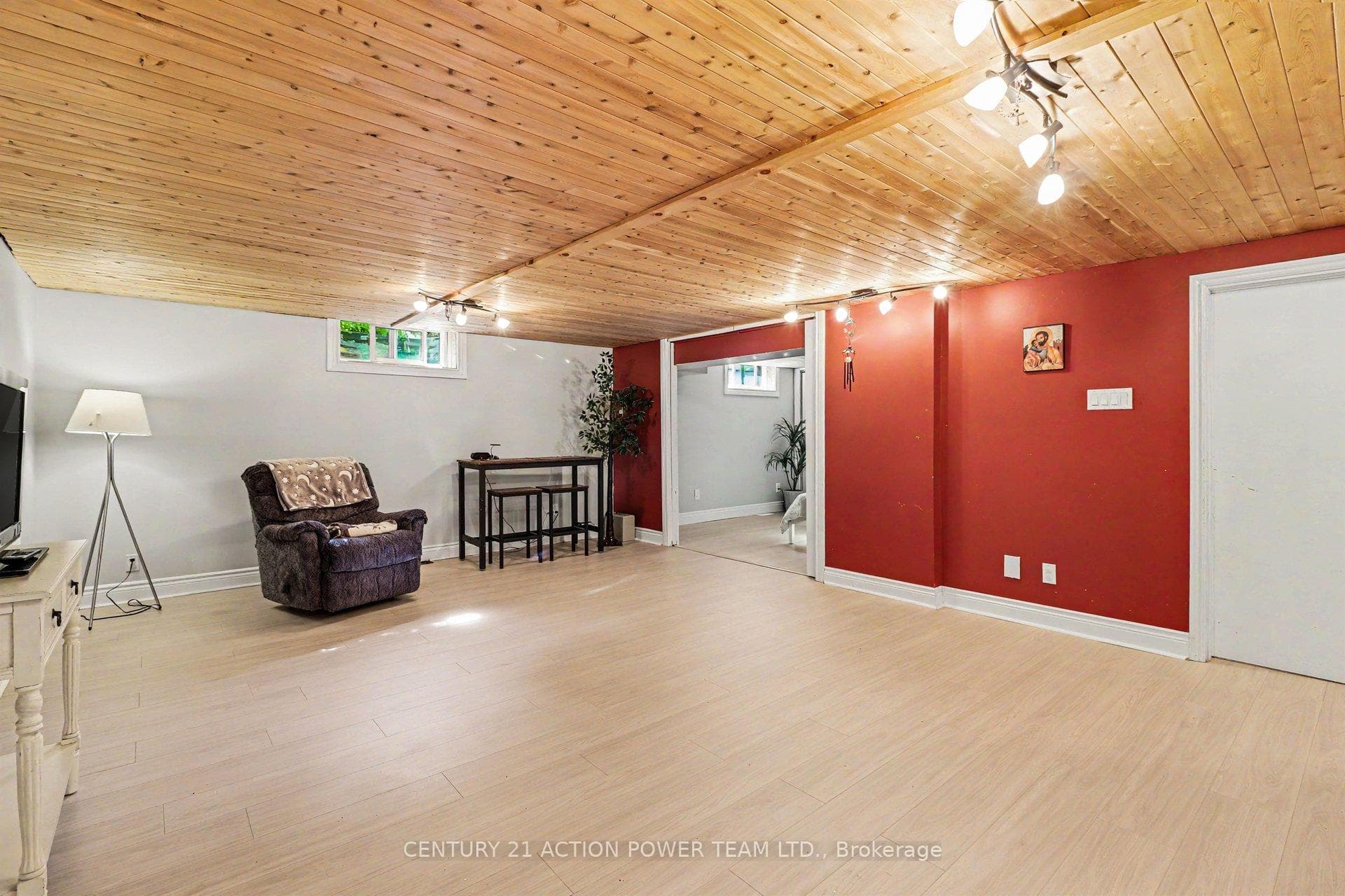 1558 BELLA VISTA Drive photo 31