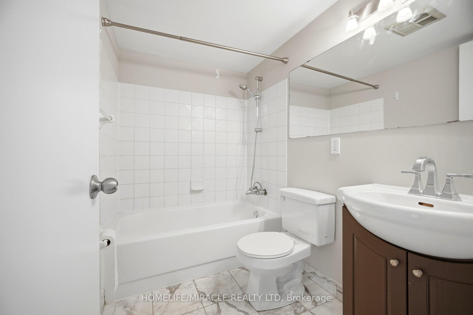 41 Markbrook Lane Unit 707 photo 9