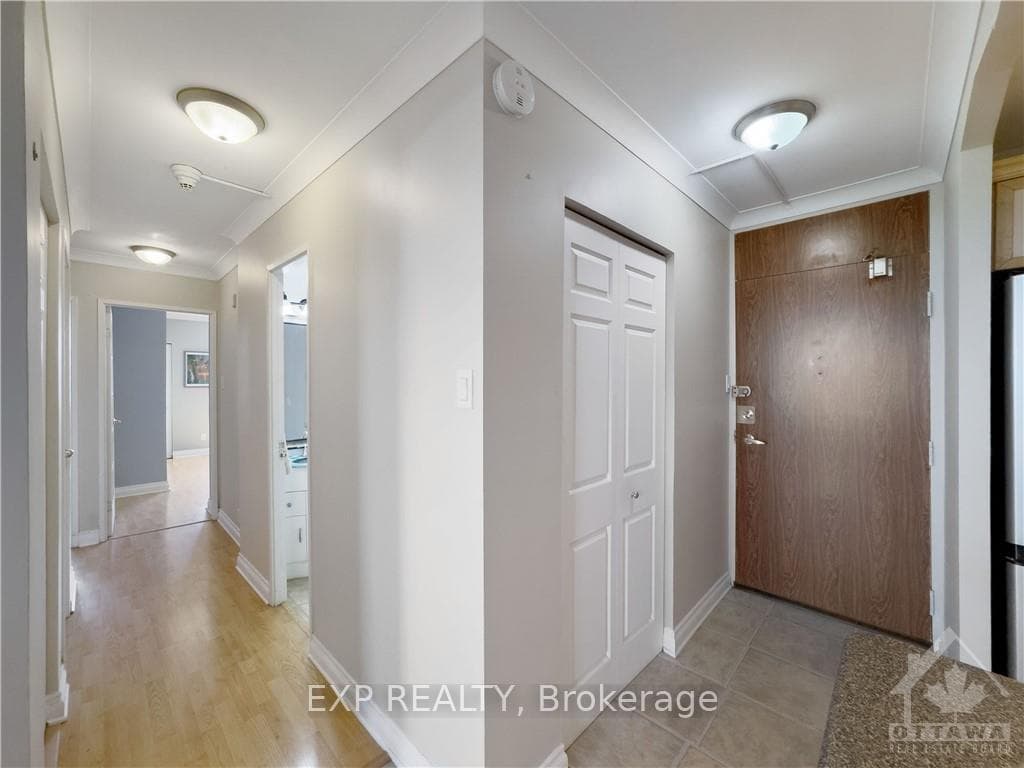 2000 JASMINE Crescent Unit 1516 photo 14