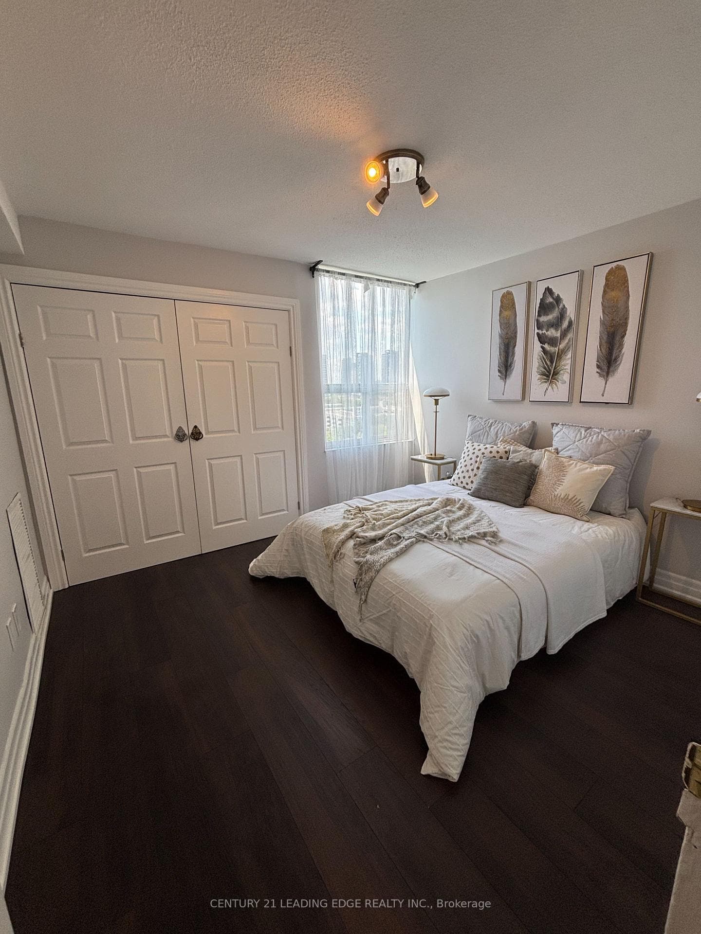 10 Edgecliff Golfway Unit 1704 photo 23