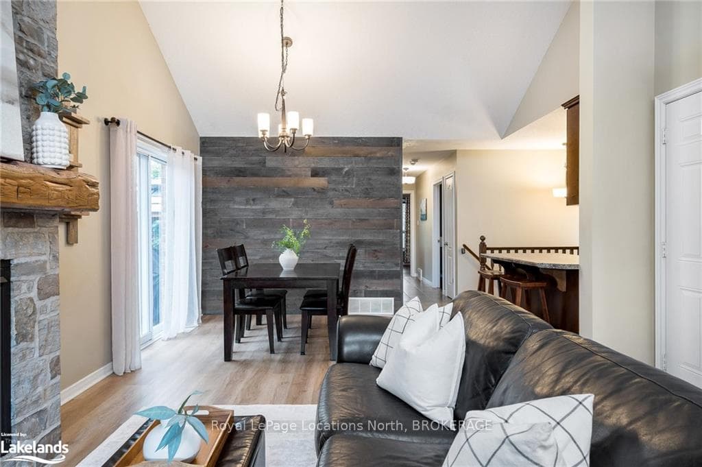 19 LYNDEN Street photo 9