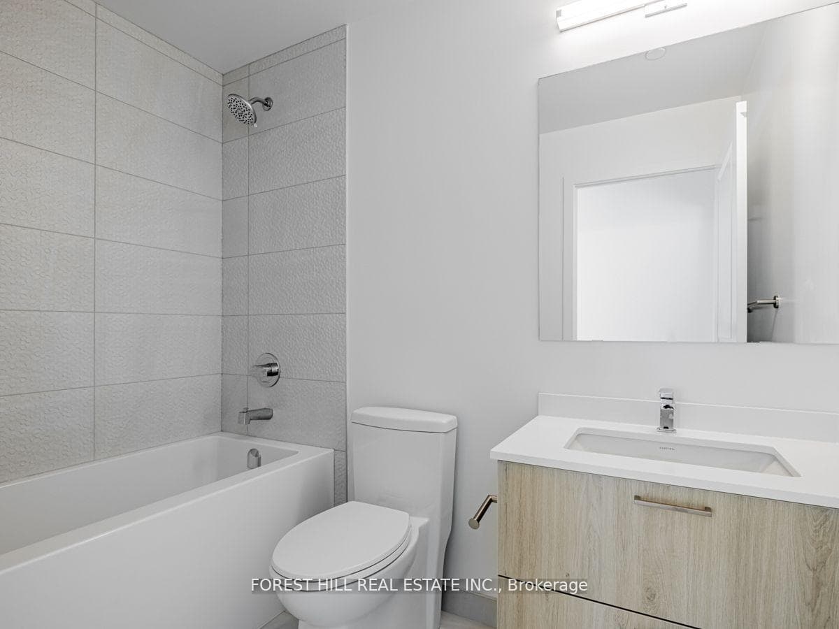 30 Upper Mall Way Unit 1402A photo 21