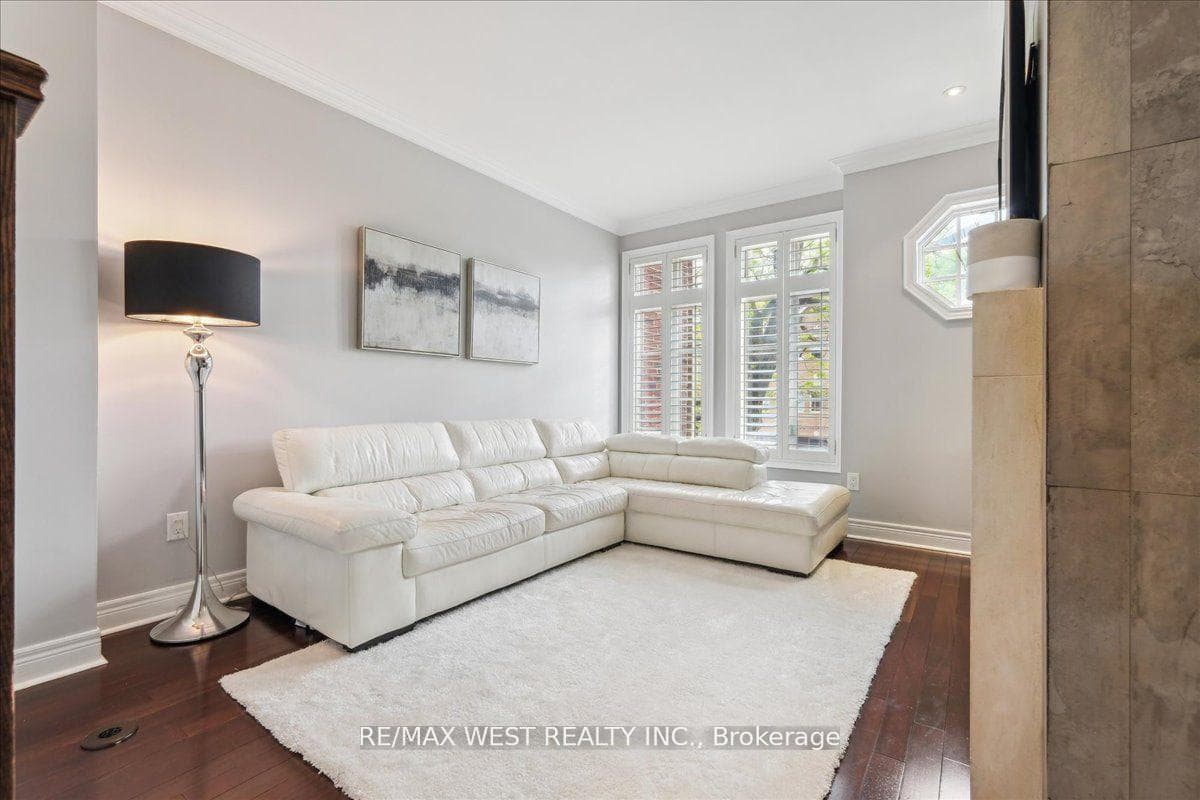 86 Milton Street photo 8