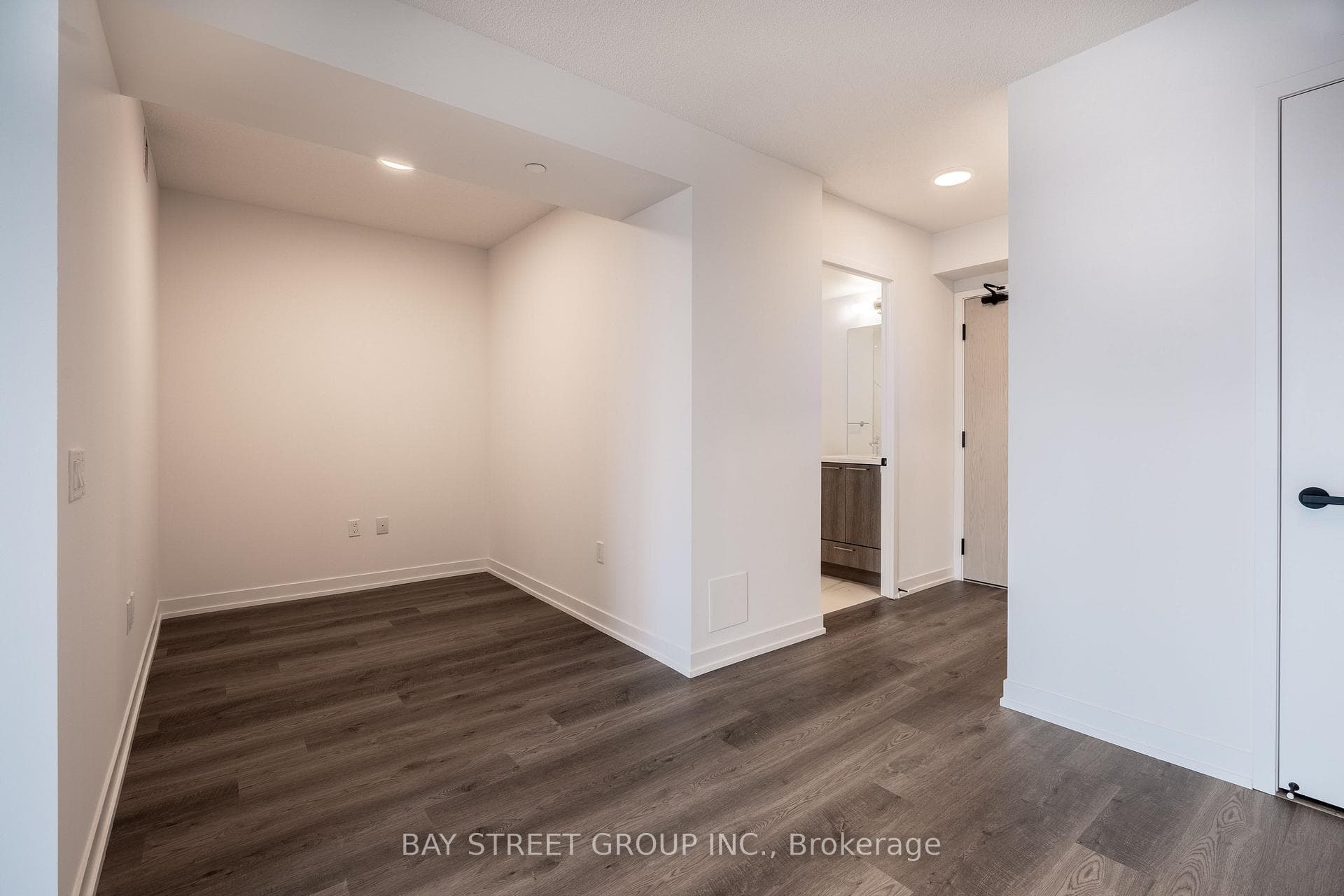 195 Commerce Street Unit 3510 photo 8
