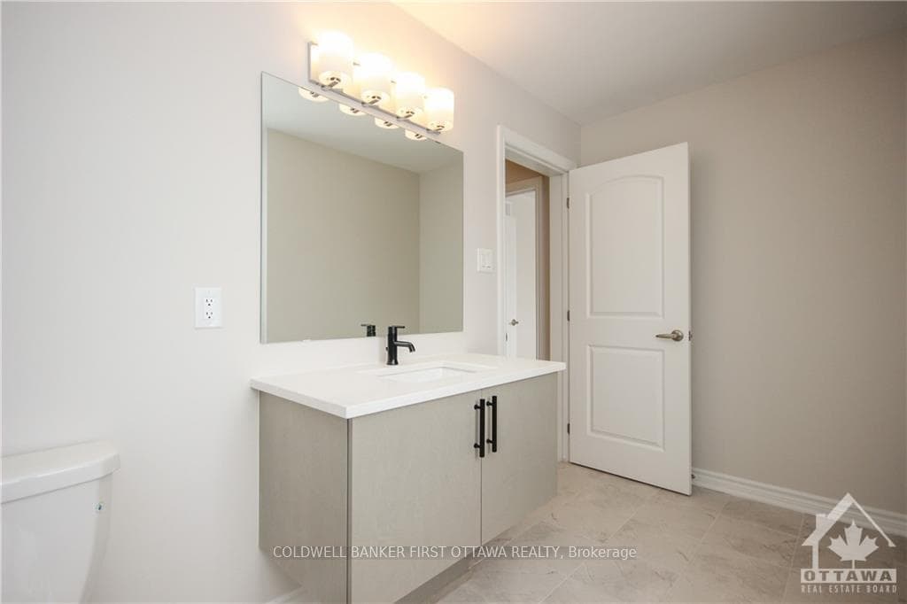 72 FOCALITY Crescent photo 26