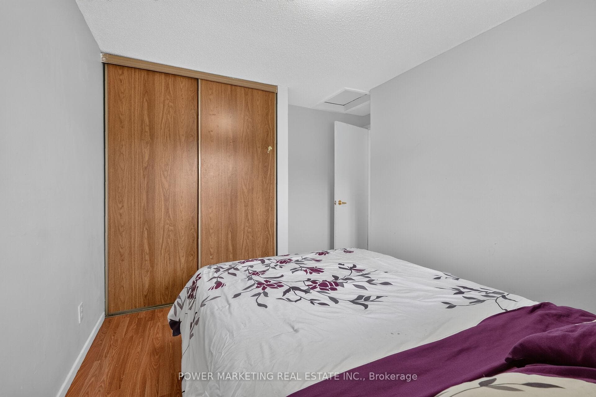 6213 BROOKSIDE Lane photo 33