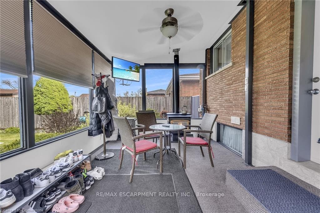 122 Rainbow Drive photo 33