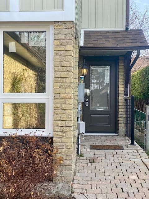 1309 Northbrook Street photo 2
