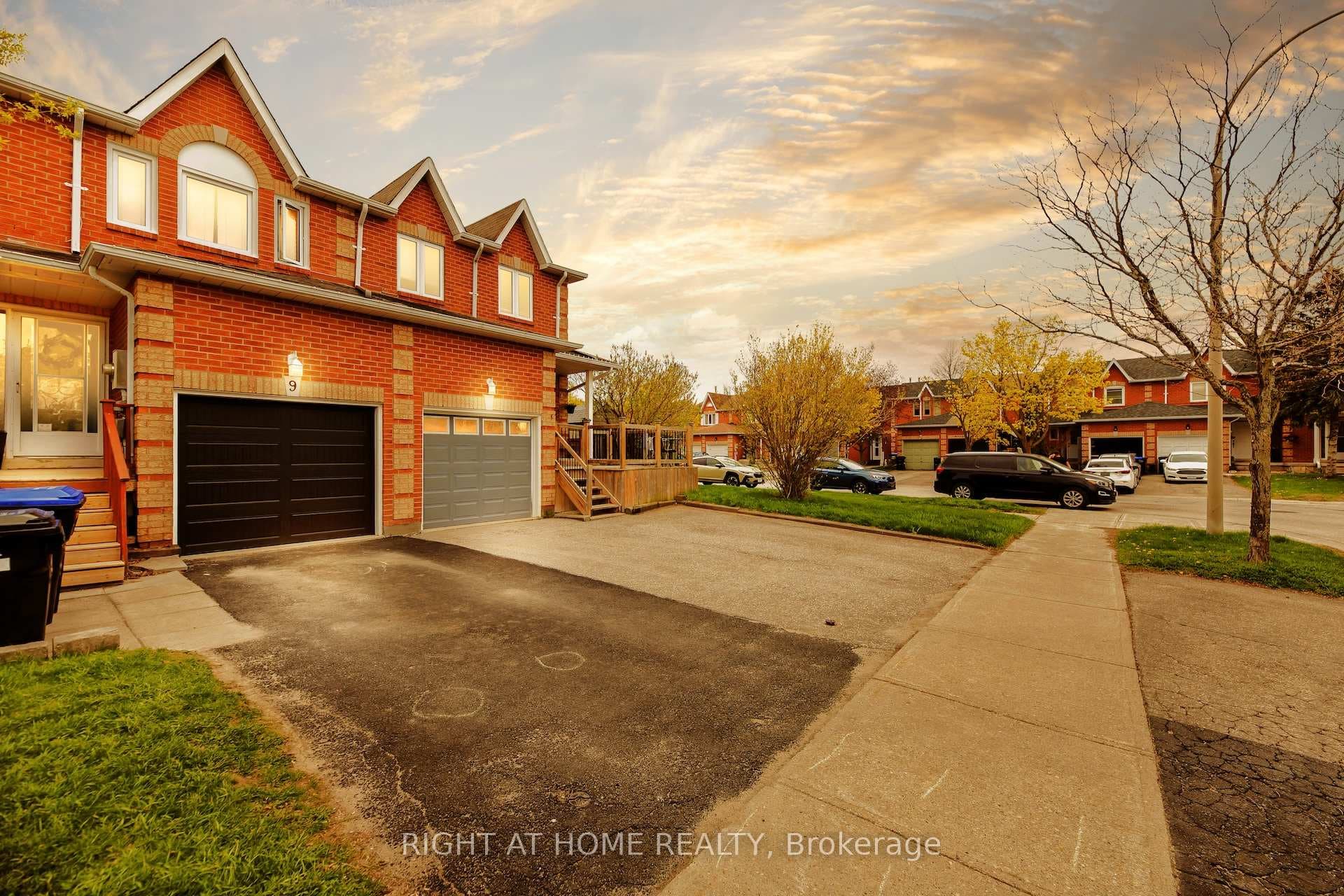 11 Potter Crescent photo 1