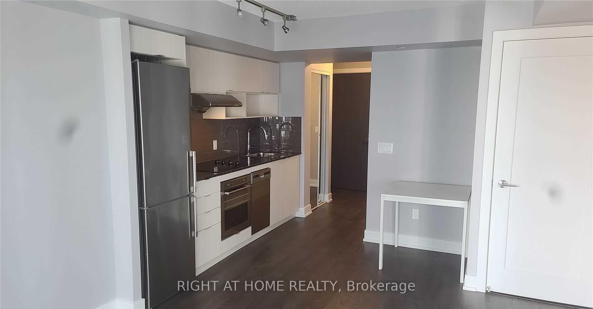 7 Mabelle Avenue Unit 2805 photo 23