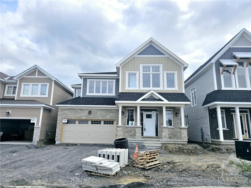 93 HACKAMORE Crescent photo 1