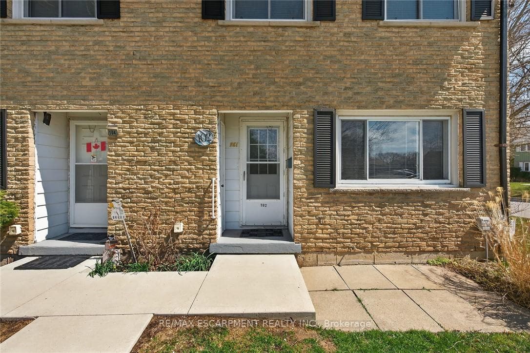 102 Richardson Drive Unit 29 photo 4