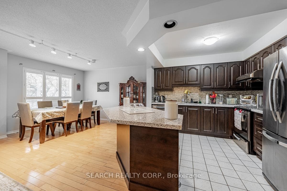 83 Mondeo Drive Unit 237 photo 14