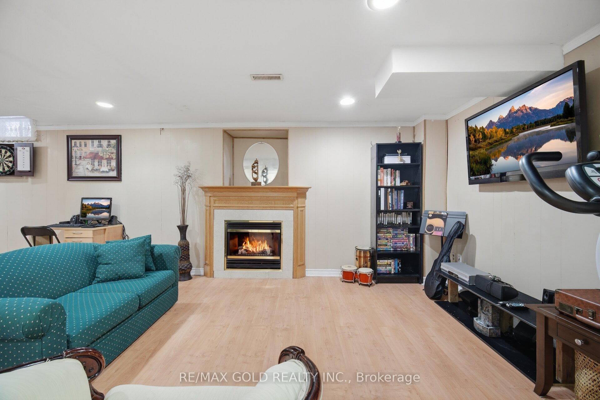 66 Cheviot Crescent photo 44