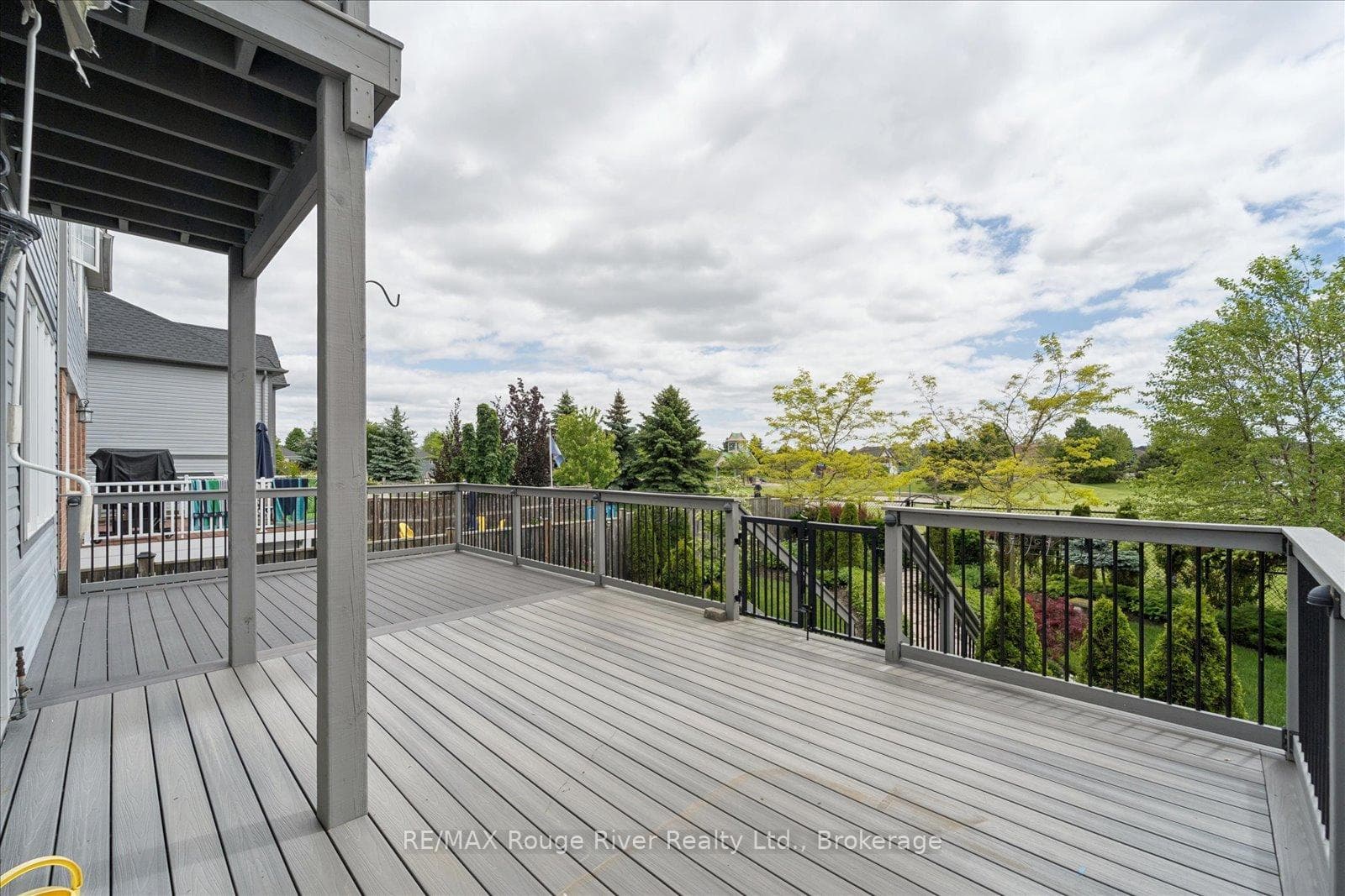 LARGE DECK OVERLOOKING YARD & PARK