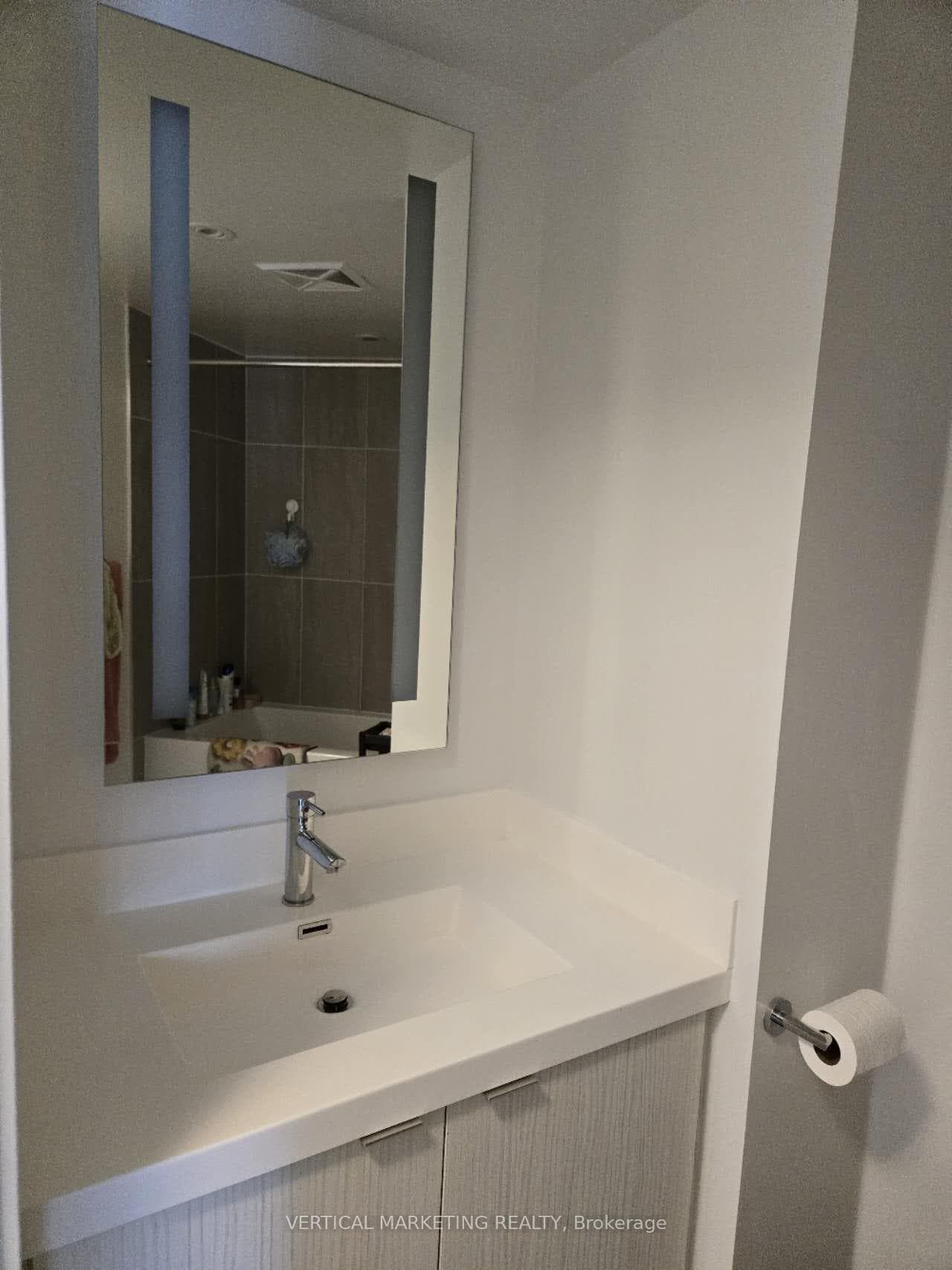 5 Mabelle Ave Avenue Unit 1428 photo 8