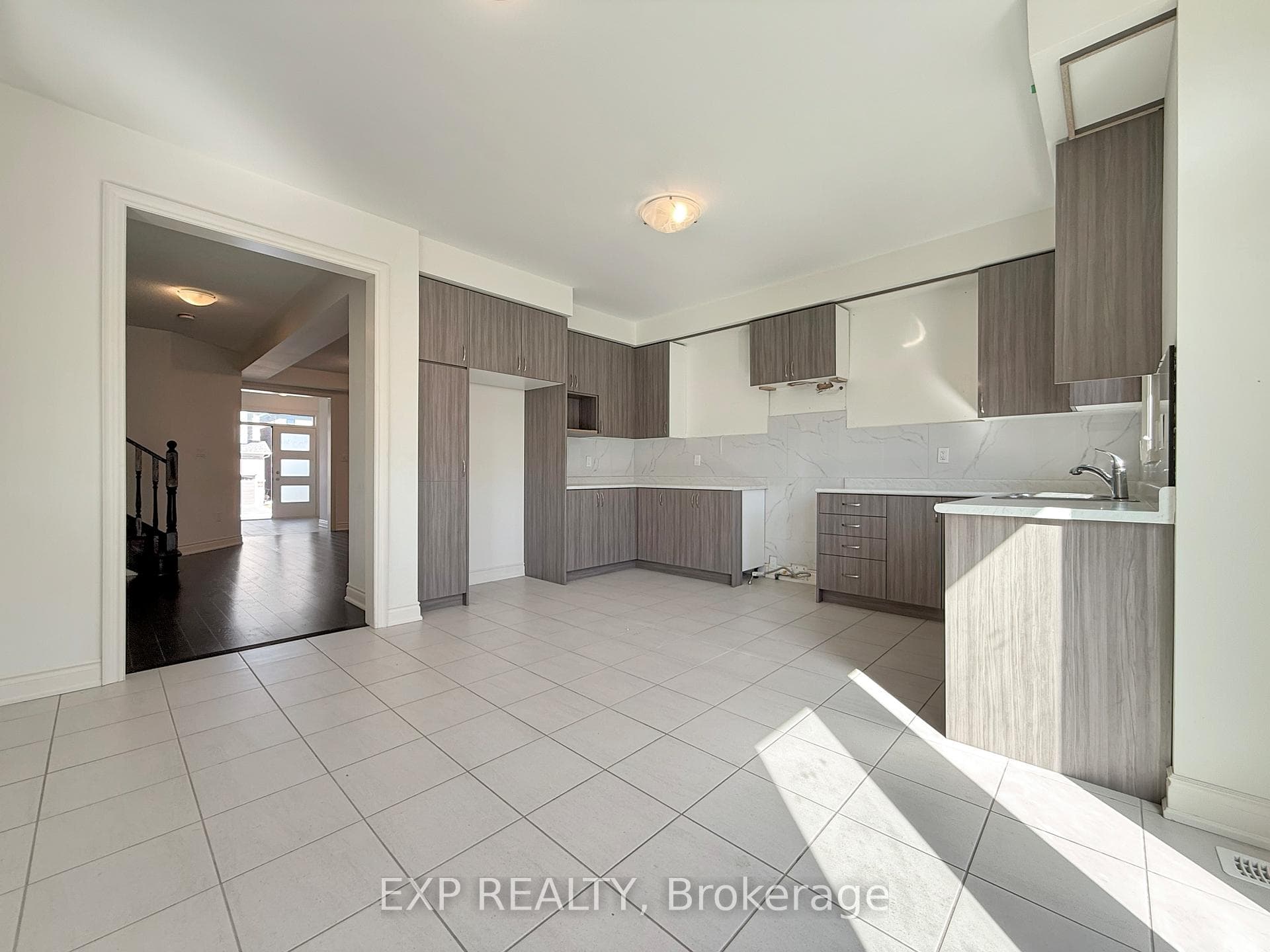 233 Wesmina Avenue photo 13