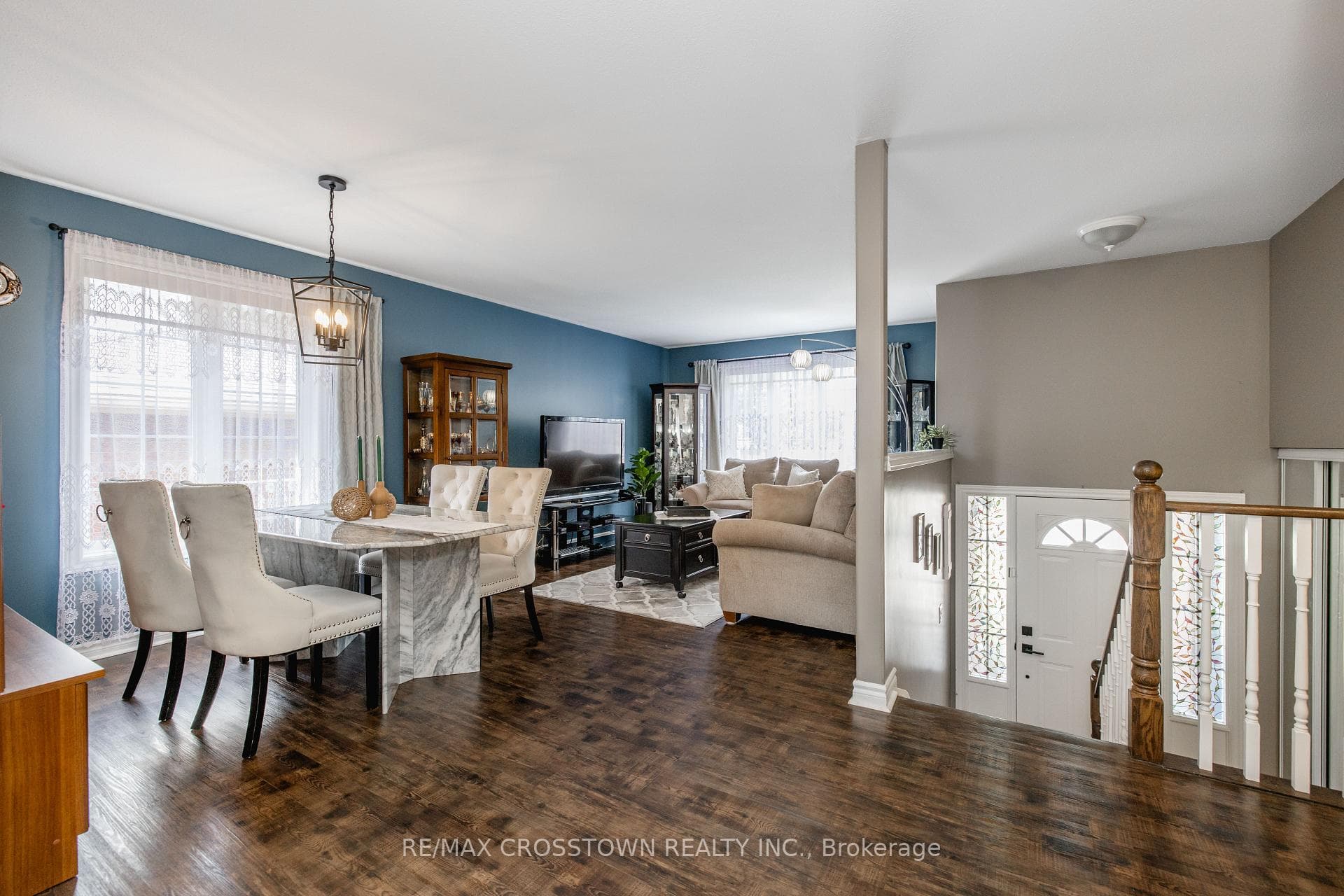 11 Revelstoke Court photo 7