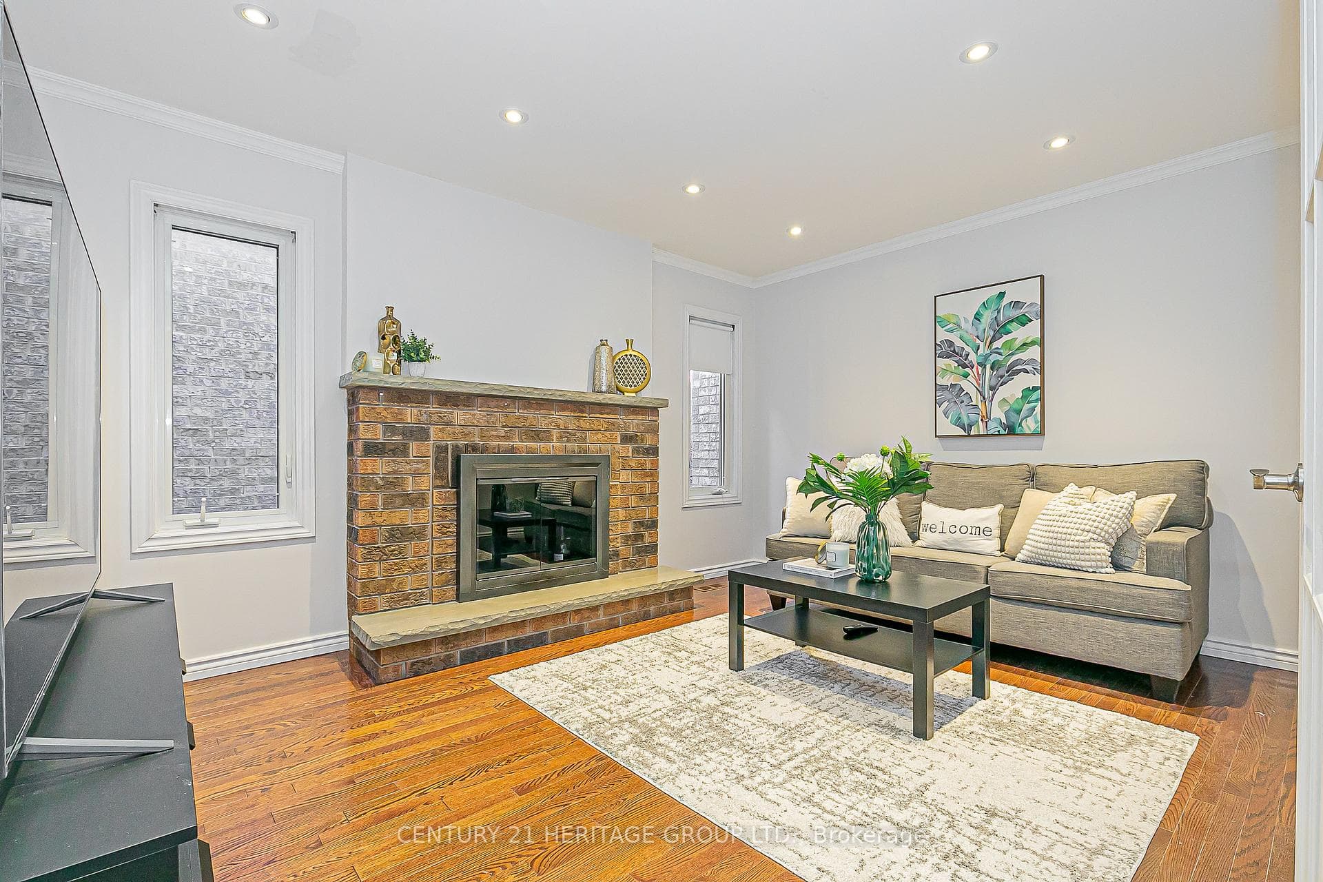 32 Mountfield Crescent photo 4