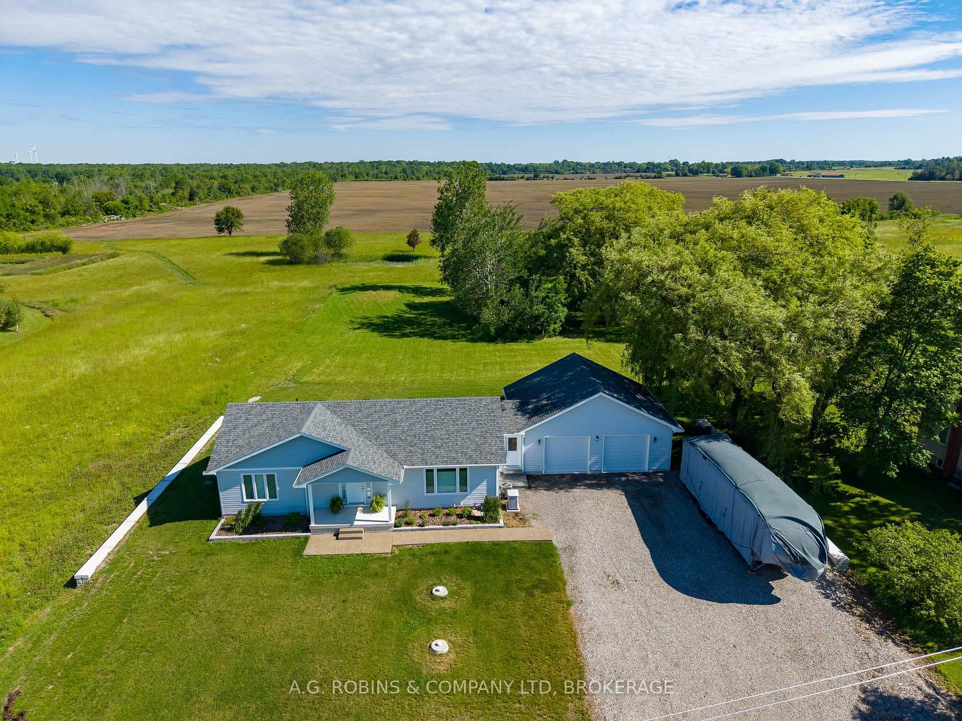 11716 LAKESHORE Road photo 4
