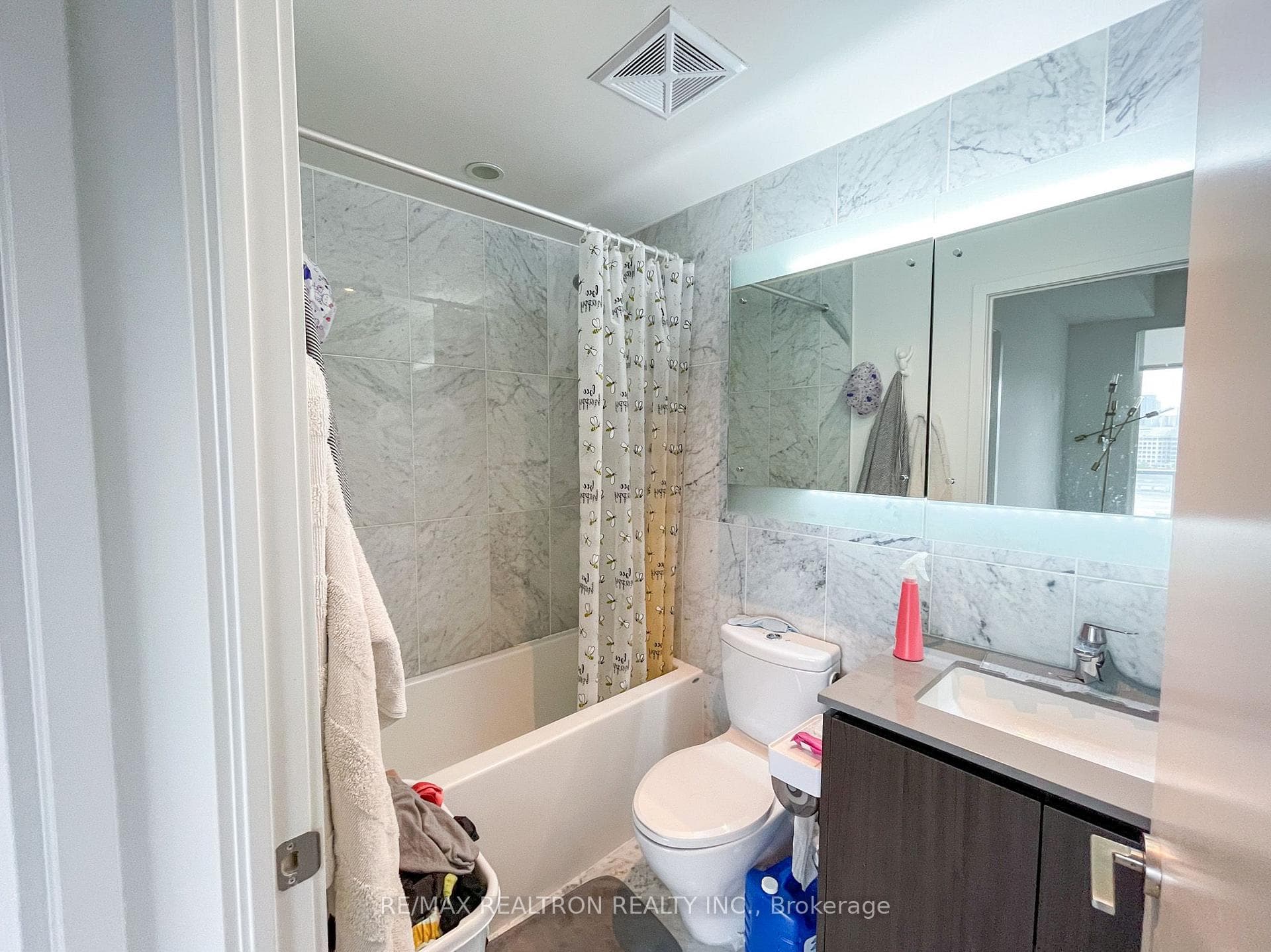 117 McMahon Drive Unit 611 photo 13
