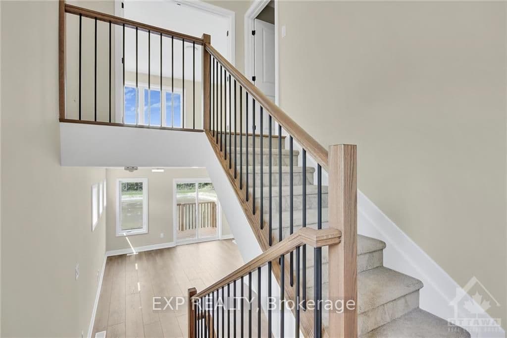 171 WALLACE Street photo 11