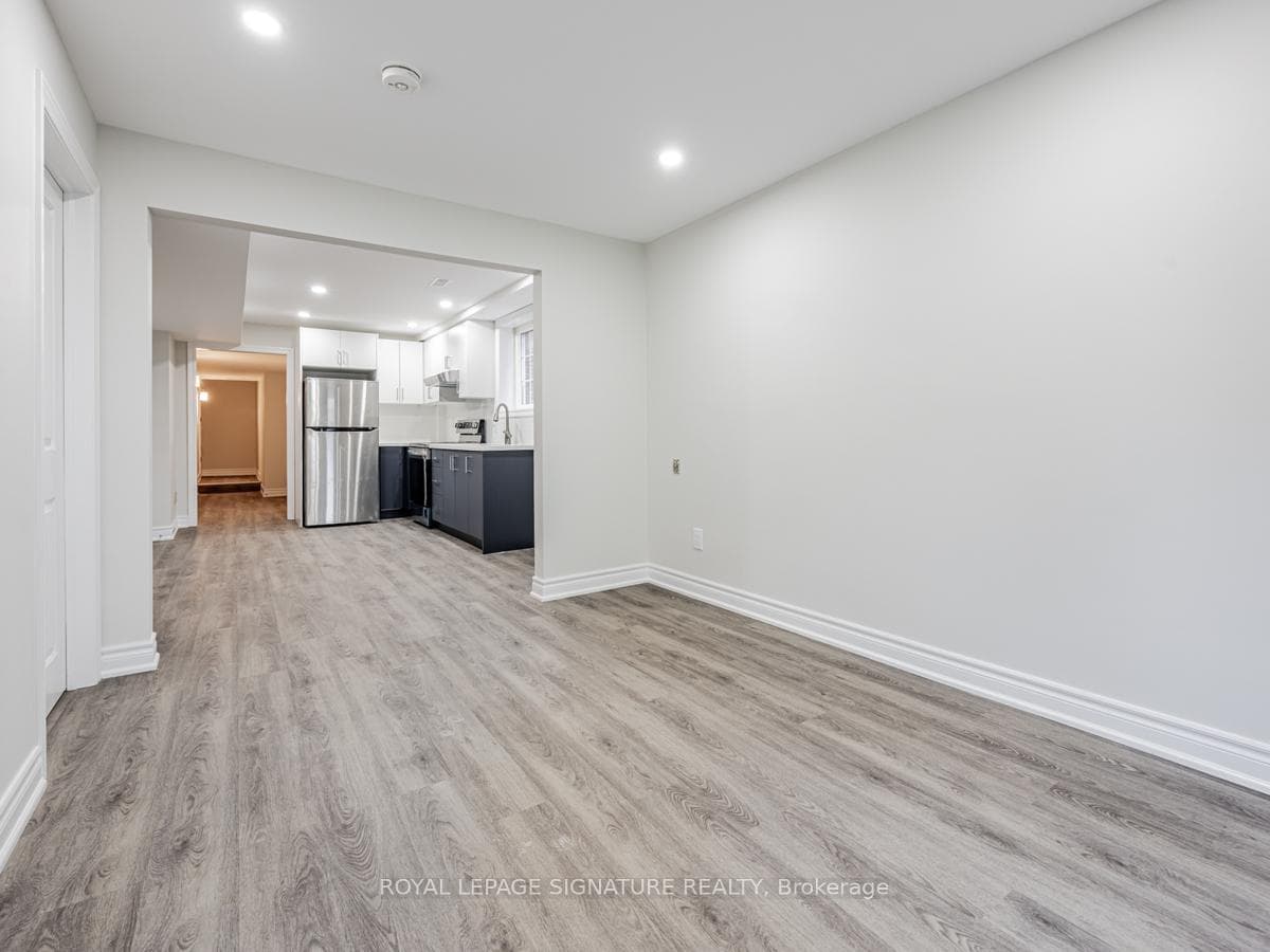93 Sandown Avenue Unit Ground photo 9