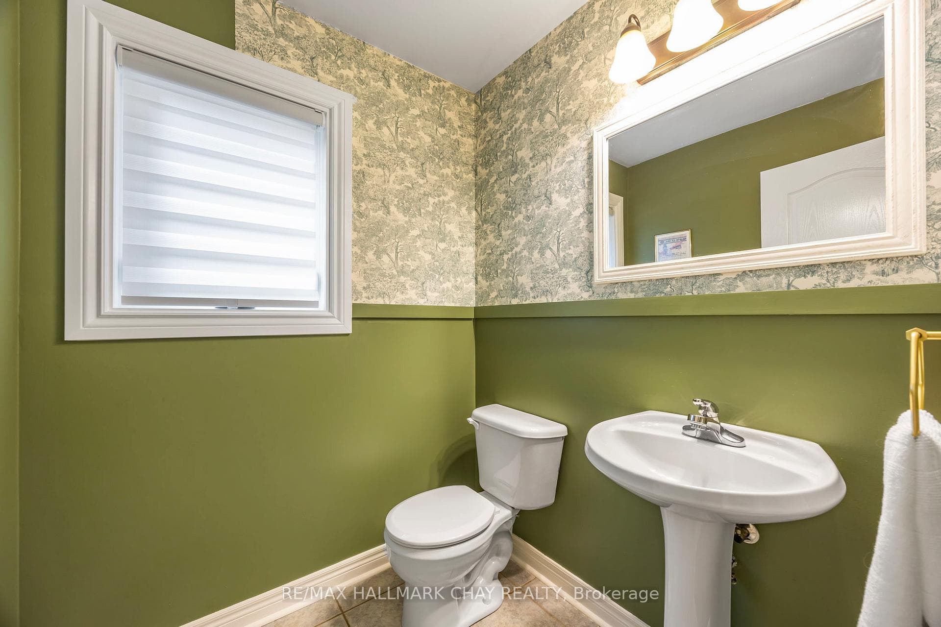 12 Prince Of Wales Drive photo 15