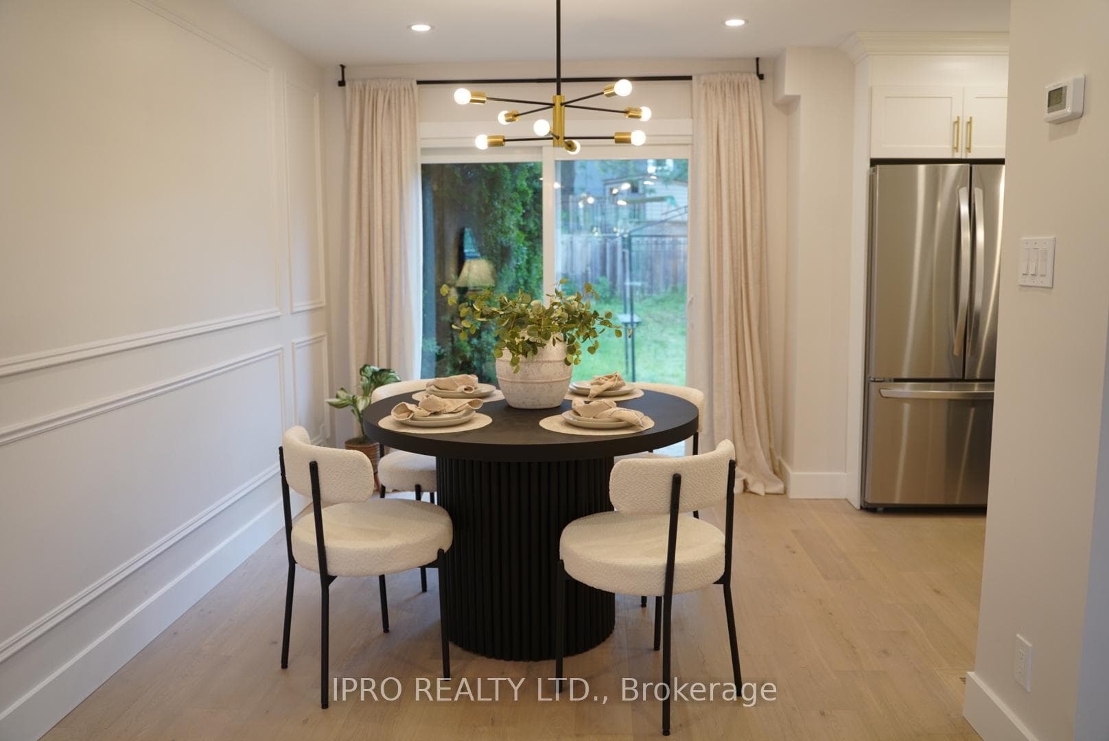 106 Fanshawe Drive photo 6