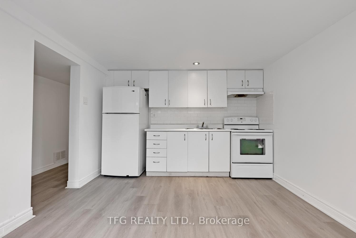 120 Bell Drive Unit Lower photo 5