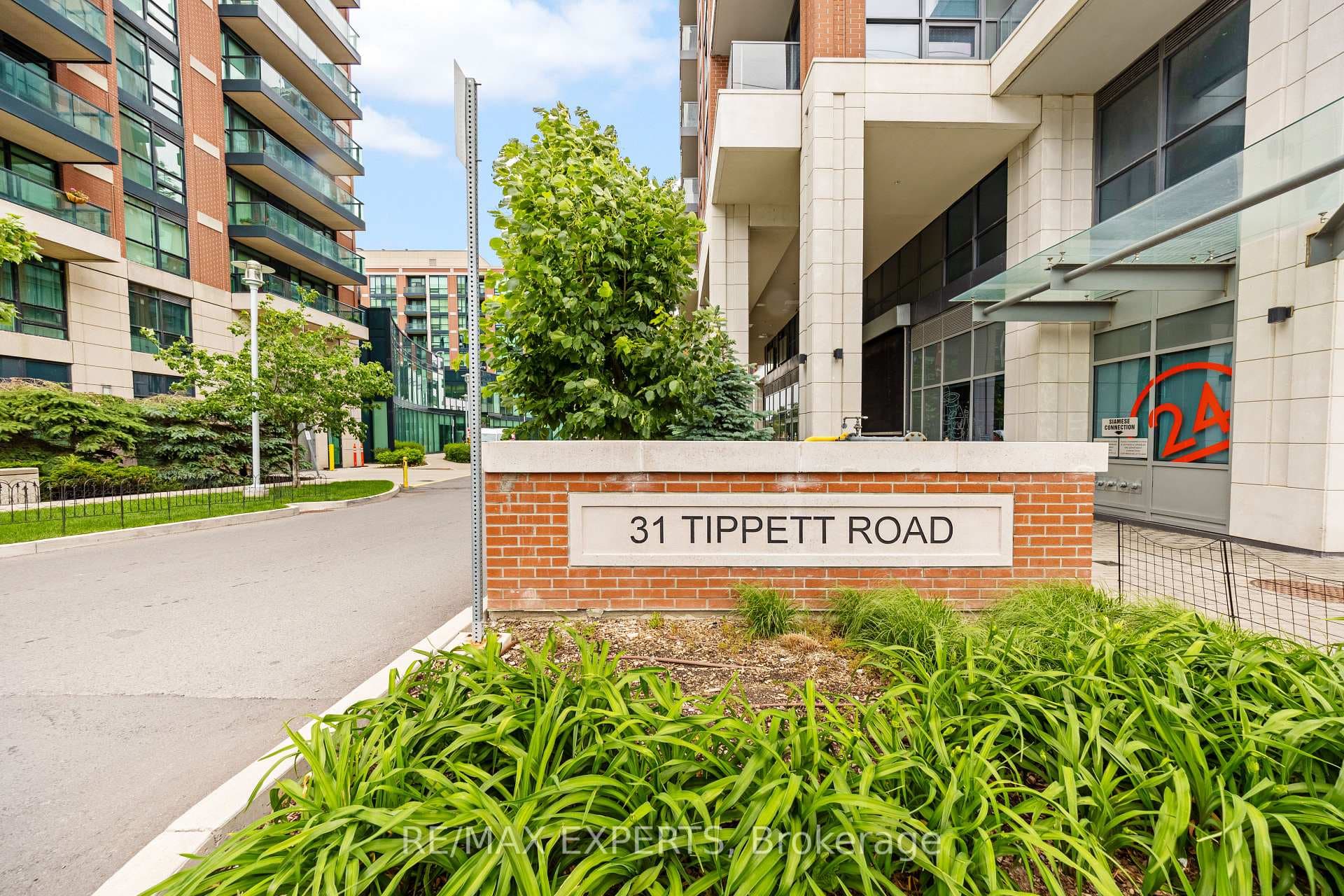 31 Tippett Road Unit 1410 photo 23