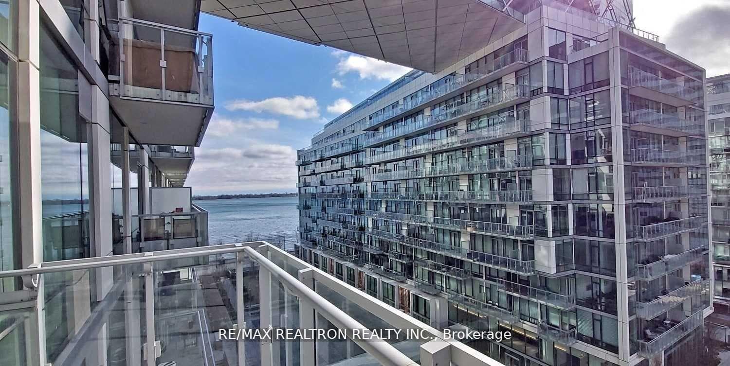 39 Queens Quay Unit 734 photo 20