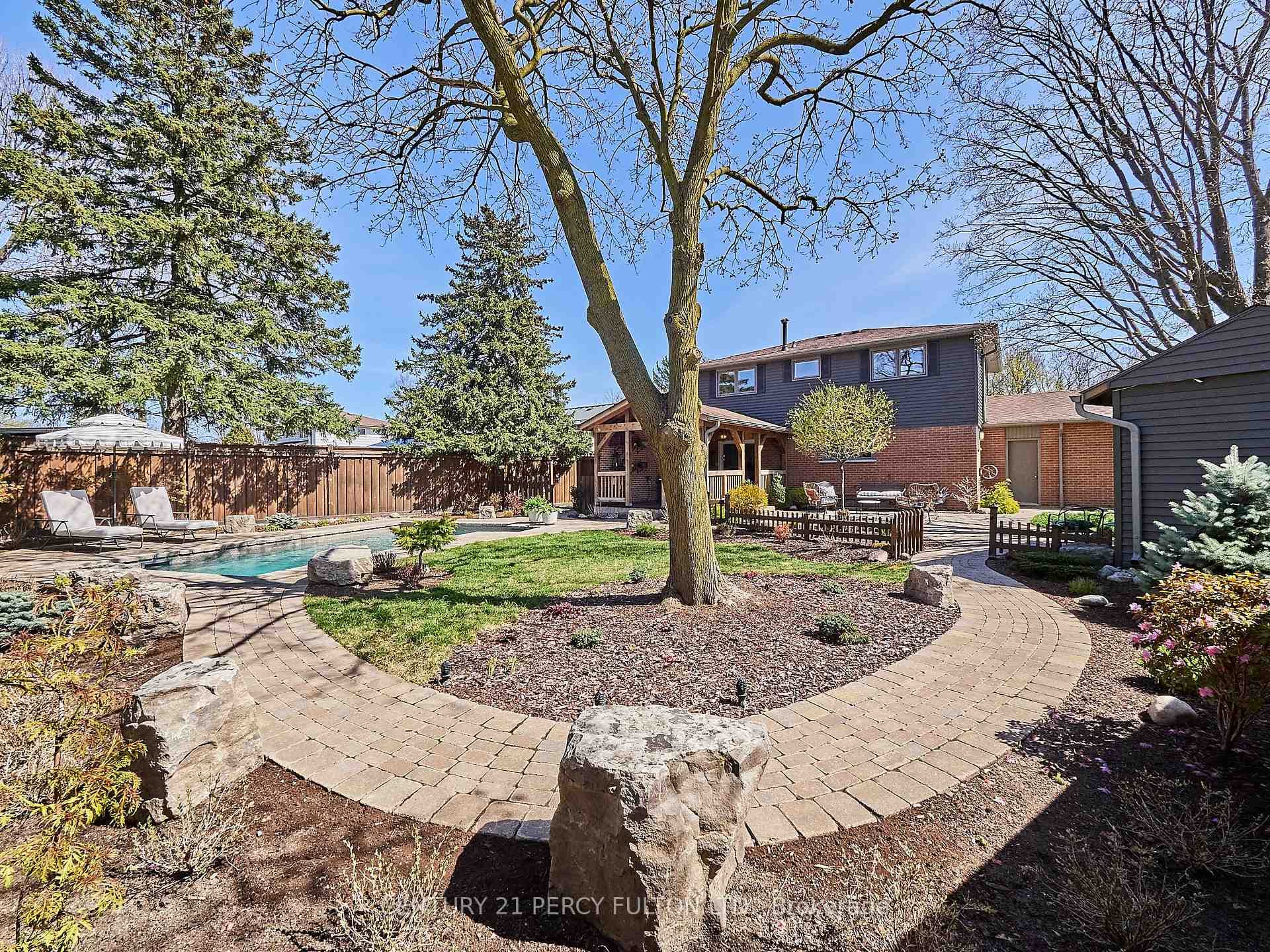 21 Burningham Crescent photo 35