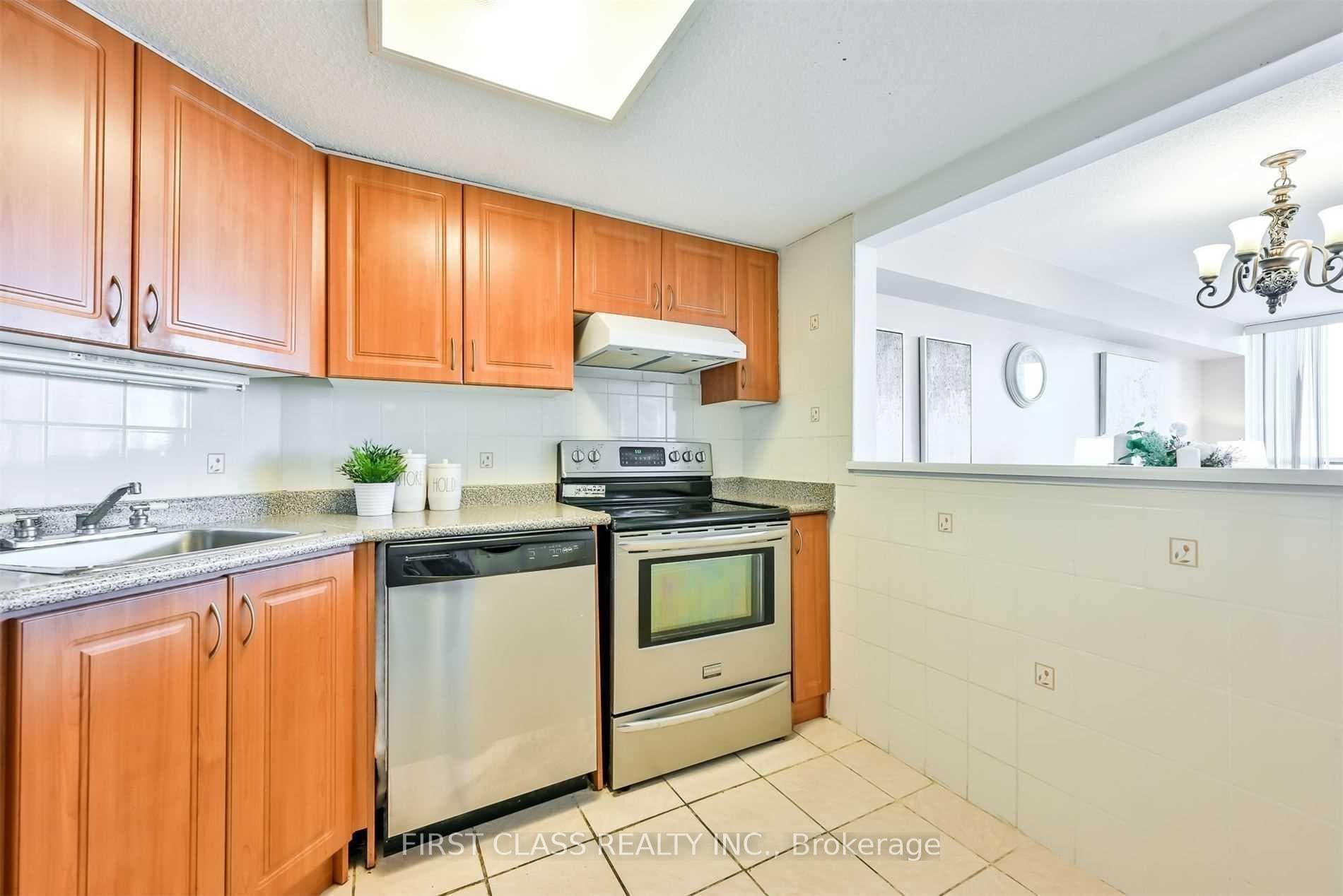 150 Alton Towers Circle Unit 1514 photo 8