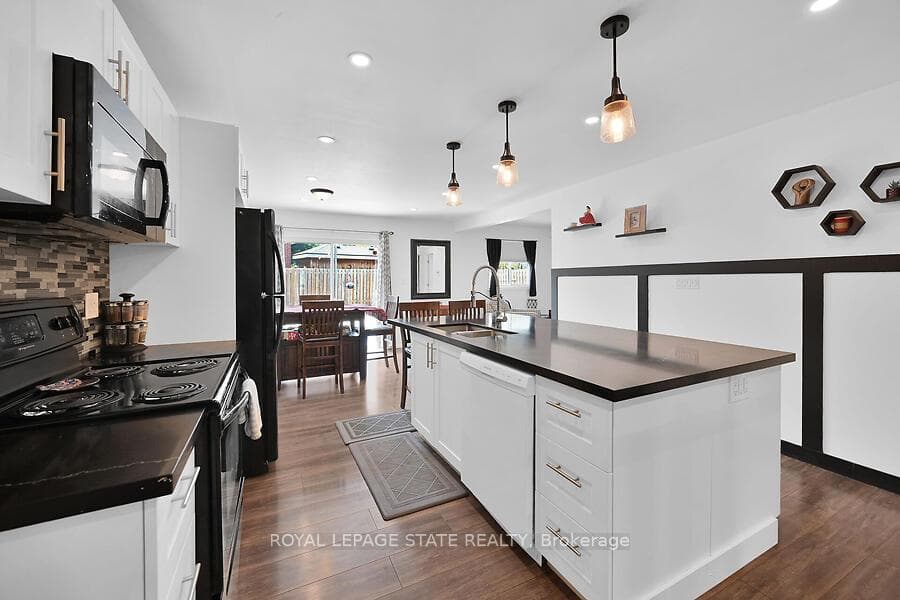 67 Cameron Avenue photo 4